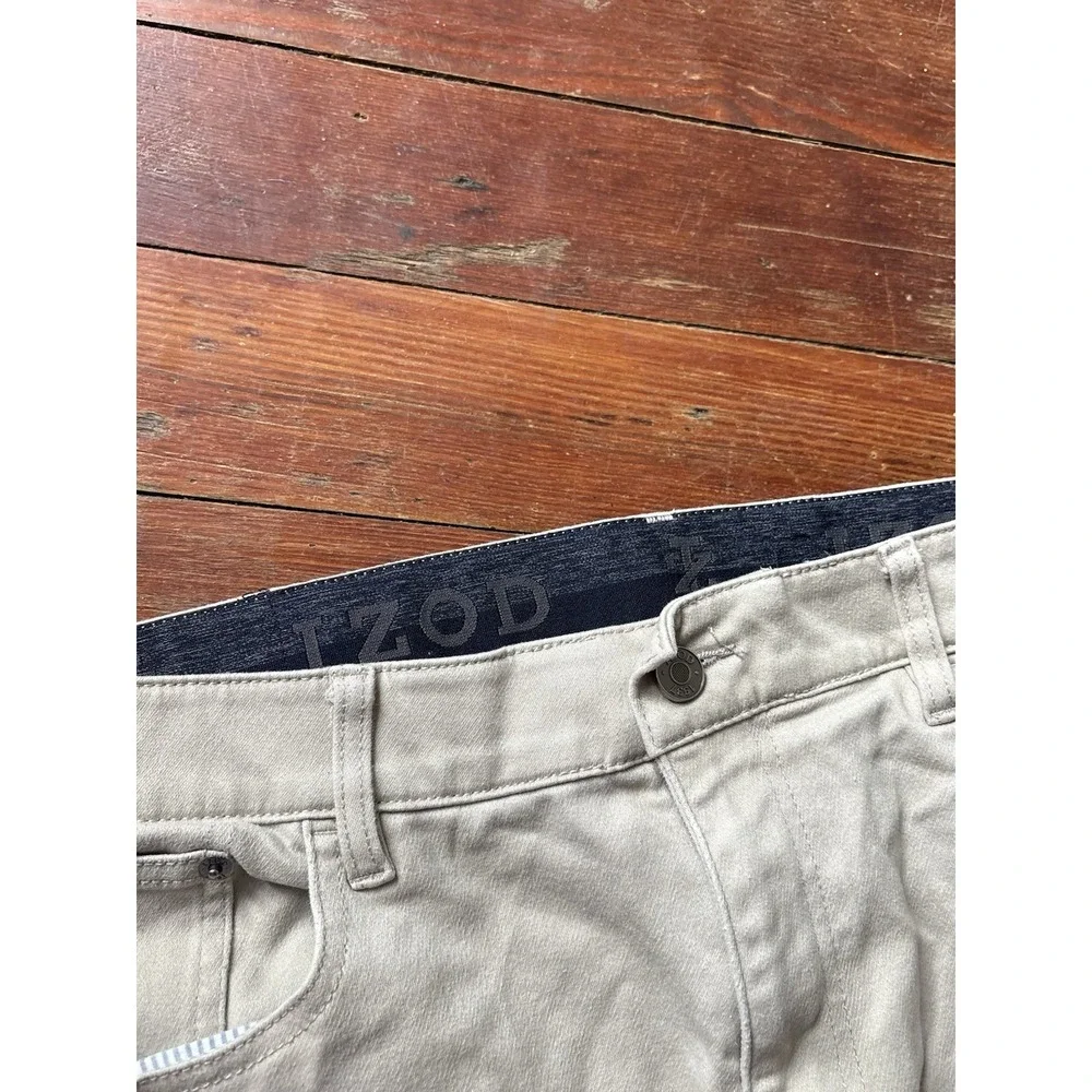 IZOD Pants Men's 38x30 Straight Leg Chino Khaki Tan Stretch Flat Front